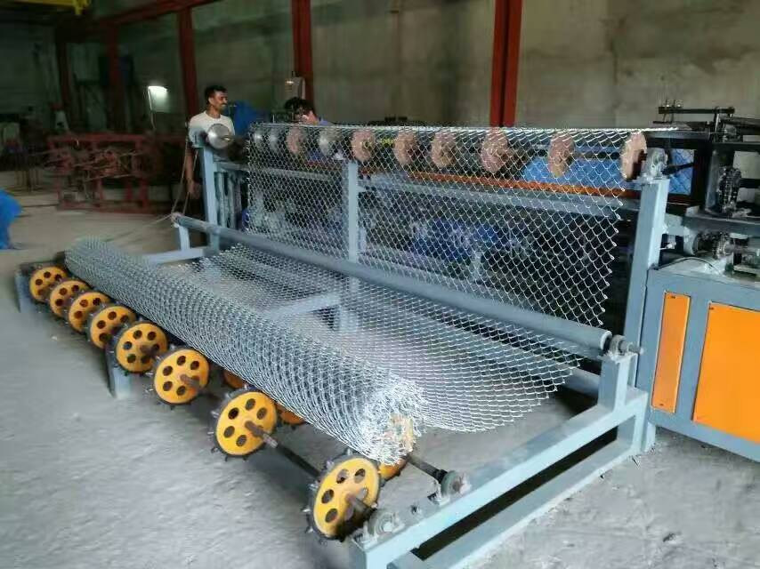 Quality PLC control double wire  full  Automatic Chain Link Fence Machine,Diamond Mesh Machine for sale