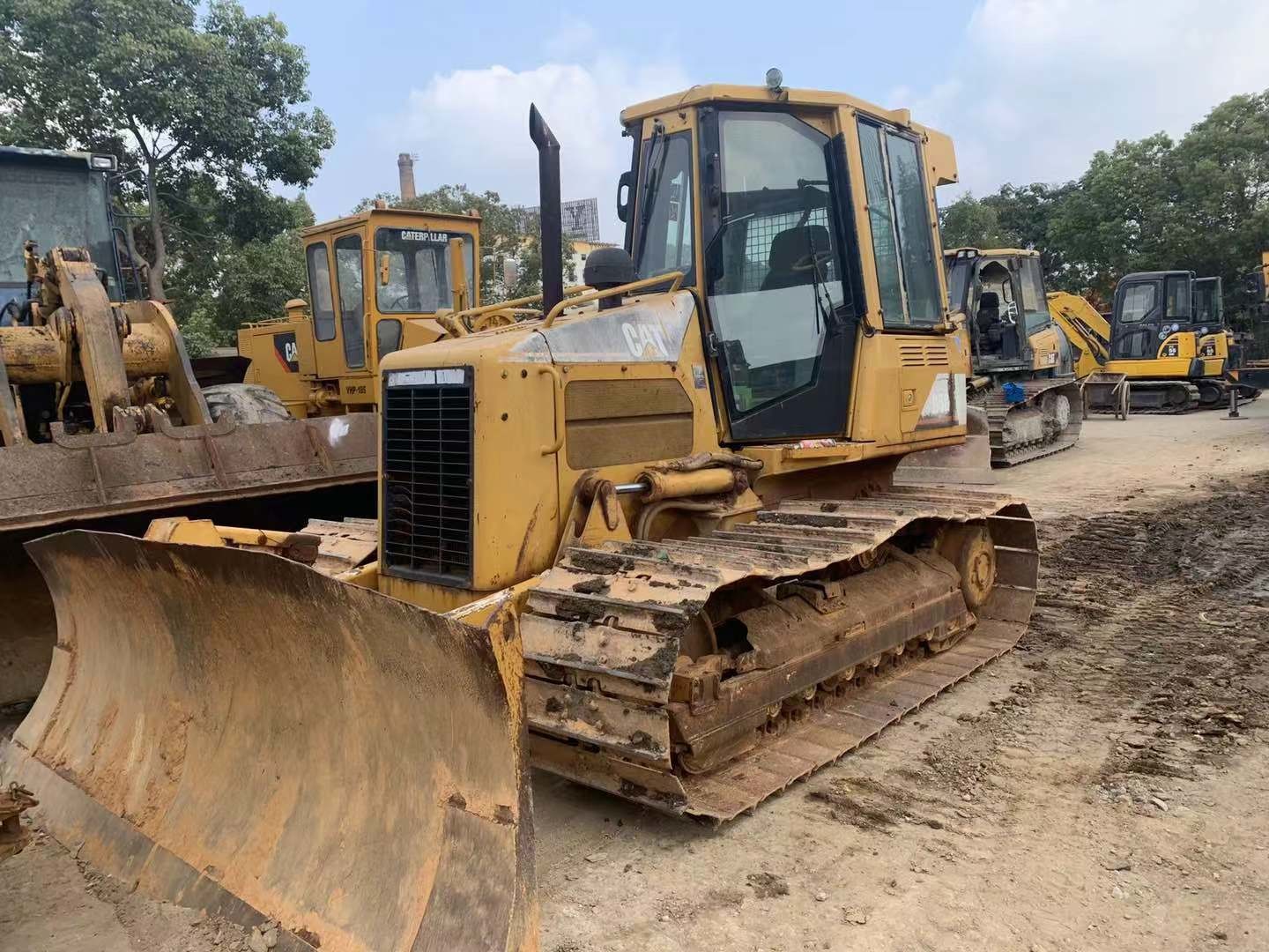 Quality Made in japan Used Caterpillar D5G LGP Hydraulic Bulldozer/CAT D5G For Sale for sale