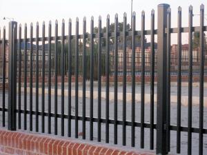 Quality Black Powder Coated Spear Top Garden Odm Steel Tubular Fencing 2.4m Height for sale