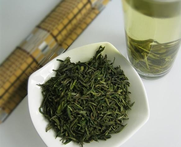 Quality Anti Fatigue Chinese Green Tea Fresh Natural Tea Leaf for sale