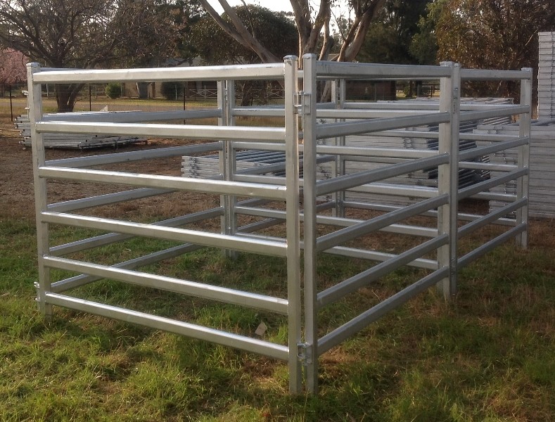 Quality Odm Portable 1.0mm Thick Heavy Duty Galvanized Corral Panels 1.8x3.37m for sale