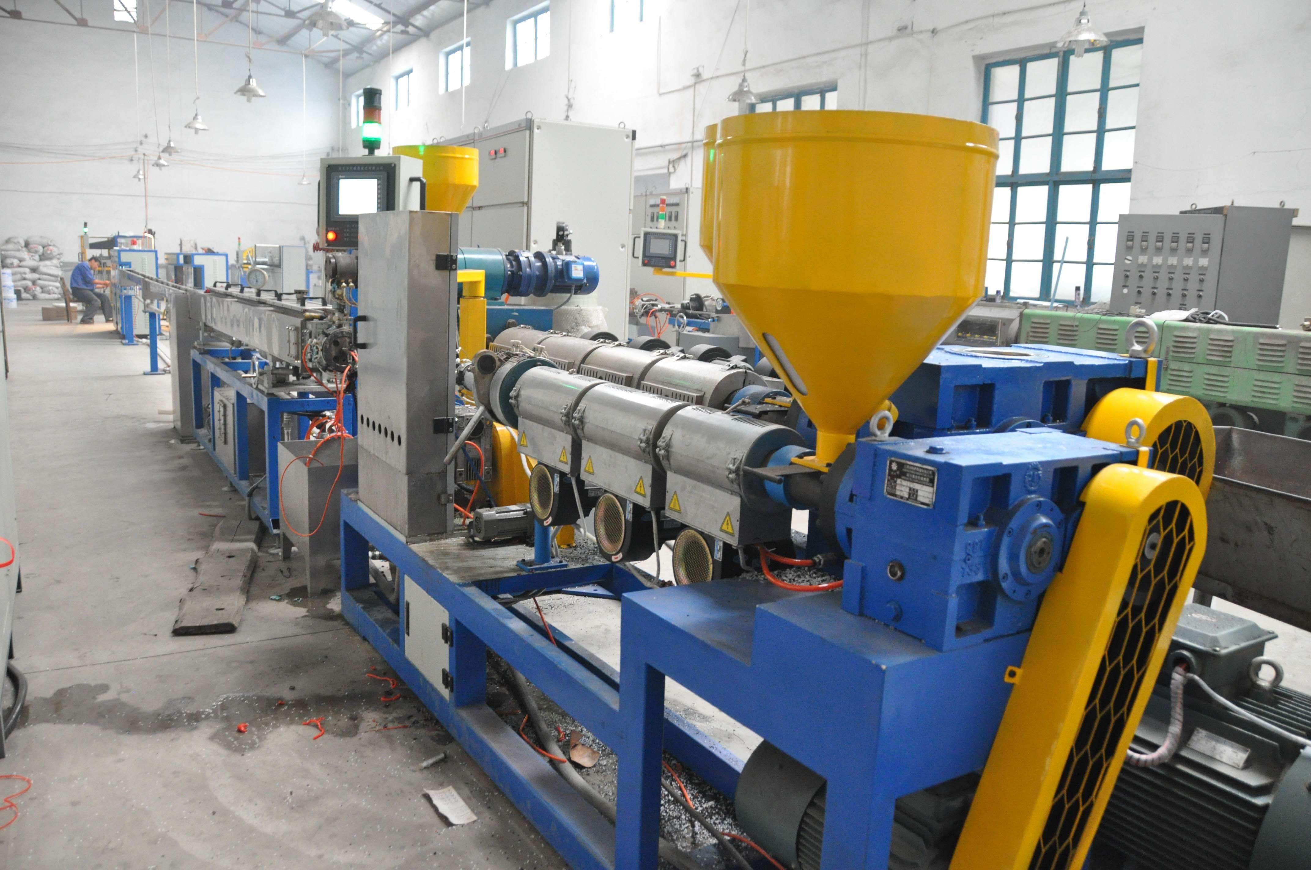 20 - 50mm One Screw Extruder Plastic Machine Single Wall Corrugated Pipe Production Line