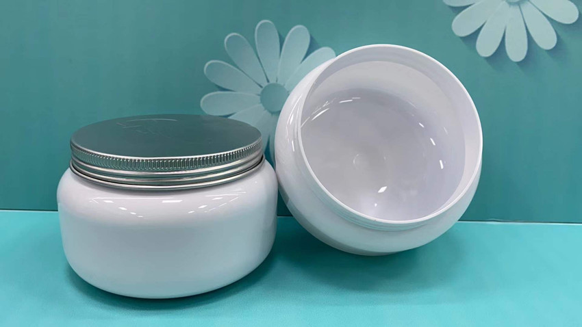 Buy cheap 300ml 10oz Cosmetic Facial Mask white Jar PET Jar with Screw aluminum Cap from wholesalers