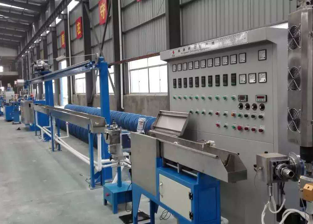 Safety Design Electric Cable Manufacturing Machinery Extruding Usage 65000W