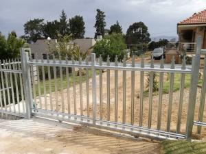 Quality White 2.4m Height Metal Security Side Gates With EN ISO 1461 Standard for sale