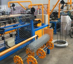 Quality 2m-4m width Double wire feeding Fully Automatic Chain Link Fence  Machine for sale