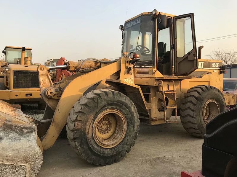 Quality Original paint Used CAT Wheel Loader 950F Made in japan engine power 180hp for sale