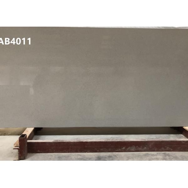 OEM Engineered Quartz Bathroom Worktops Anti Depigment 2.45 G/Cm3 Density