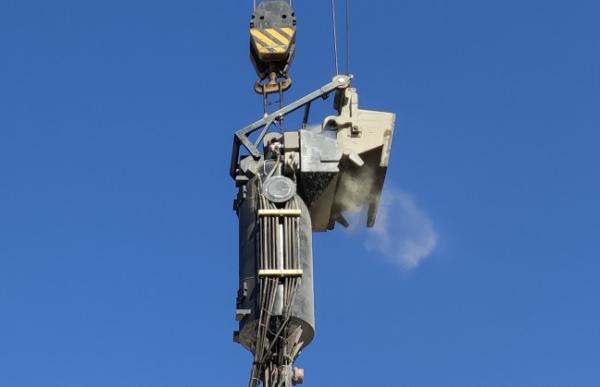 Buy Construction Equipments Bvem Vibrofloat Wet And Dry Method Application at wholesale prices