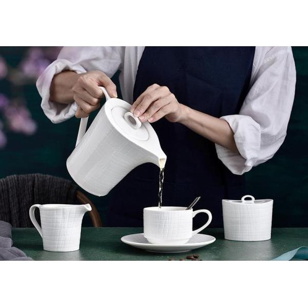 Round Minimalist Modern Porcelain Dinnerware Sets Solid Pure White