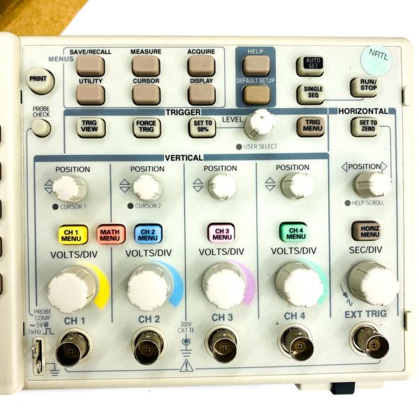 Tektronix TDS2024 Oscilloscope 200MHz 4 Channel 2 GS/S Color