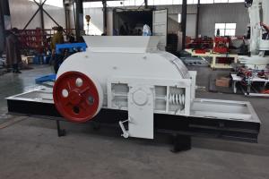 China Powerful Durable 150 M³/H Double Roll Crusher Machine on sale