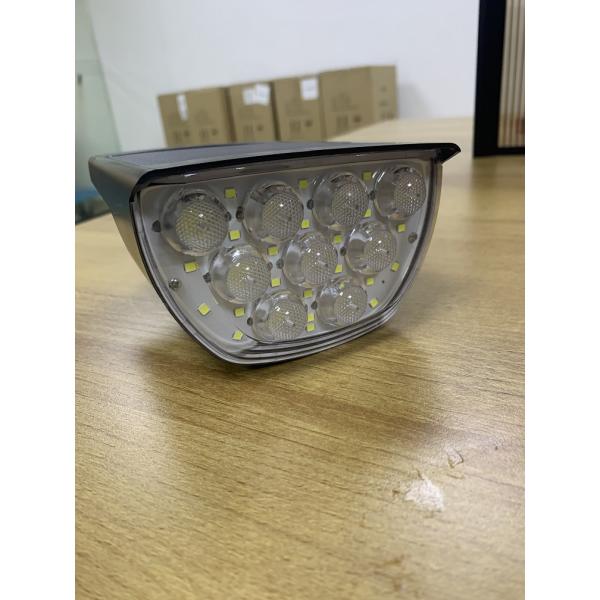 IP67 7000K LED Solar Landscape Spotlights