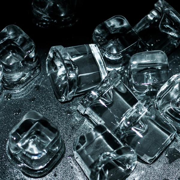 Energy Saving Ice Machines Spraying Small Square Commercial 25 Kgs Per Day Ice Maker Machine bar Beverage