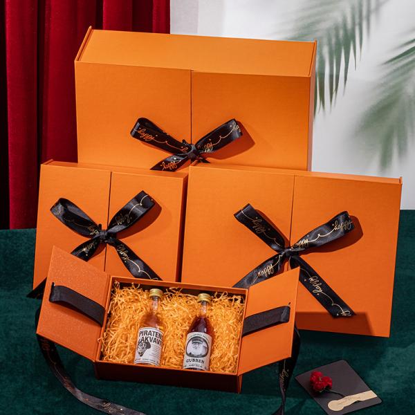 Foldable Luxury Perfume Box Packaging , Paperboard Magnet Folding Paper Gift Box