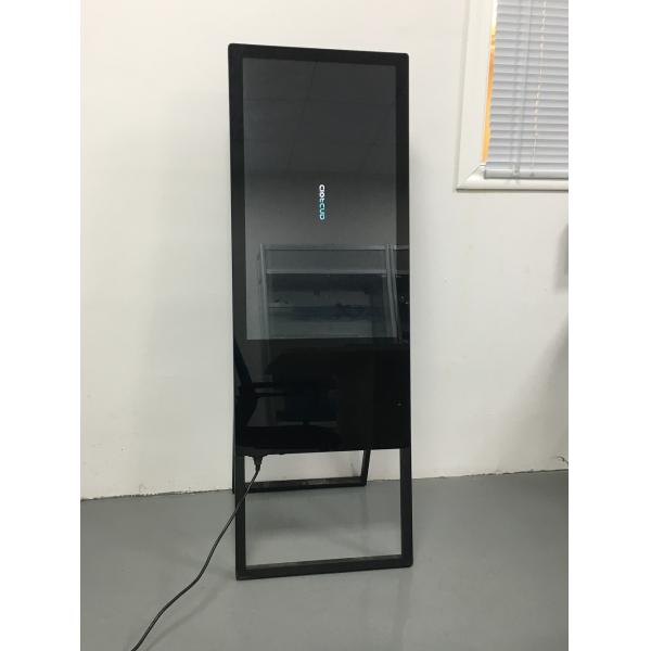 Black 32 Inch LCD Digital Signage Waterproof Dynamic Informations Display