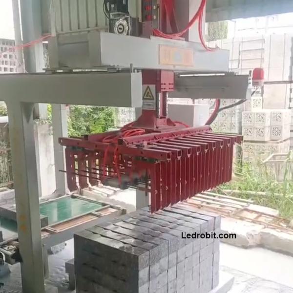 PLC Controlled Industrial Robotic Case Palletizer Palletizing Automation For