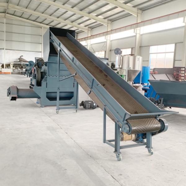 65Mn2Si Blades Material PET Bottle Crushing Machine With 2500kg/H Production Capacity