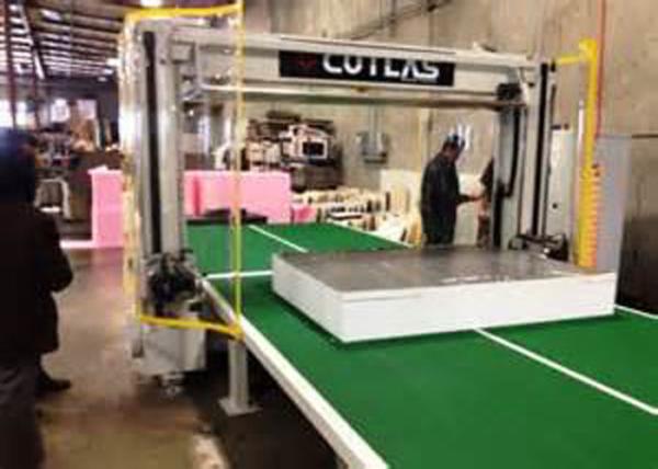Buy Automatic Sponge Cutting Machine Cnc Latex Sponge Oscillating Blade Cutter at wholesale prices