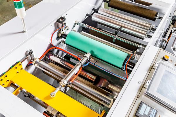 Buy Servo Motor Automatic Folding Machine LDPE CPP 230m/min at wholesale prices