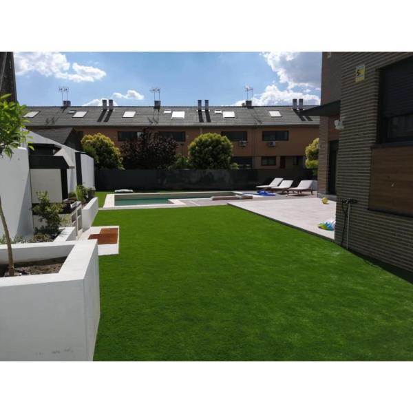 Pu Back Artificial Leisure Grass 9000 Dtex Ornamental High Performance