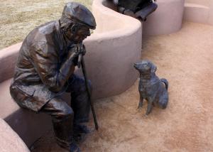 China Old Man And Dog Bronze Statue For Home Garden Public Decoration on sale