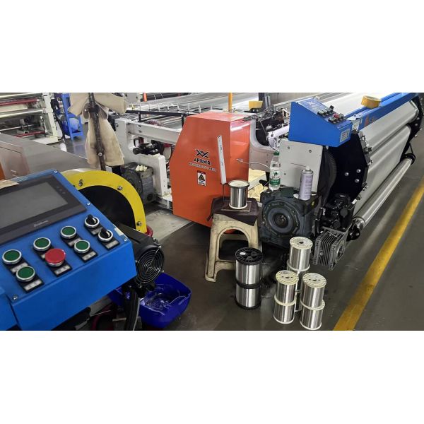 2.2kw Precision Wire Mesh Weaving Machine Automated Mesh Creation 1600mm Width