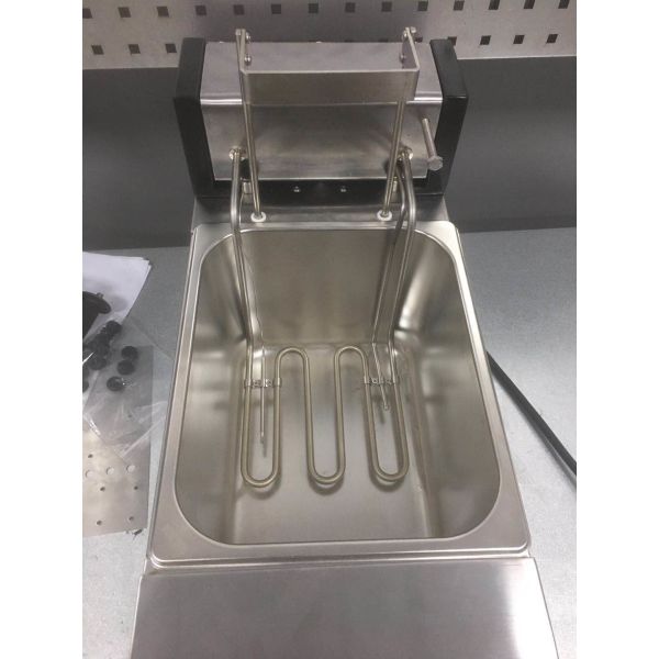 8L Table Top Style Auto Lift 3KW Electric Digital Open Deep Fryer