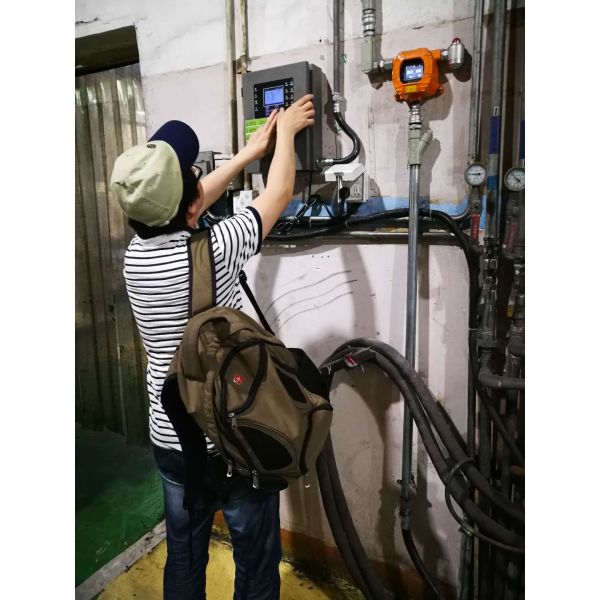 Zetron MIC600-CO/O2/H2S/LEL Division 1 Standards Fixed Multi Gas Detector with 10-95% RH Operating Humidity