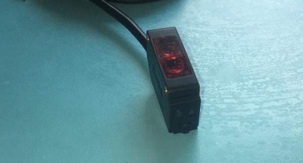 Digital Retro Reflective Photoelectric Sensor High Stability Mutual Interference