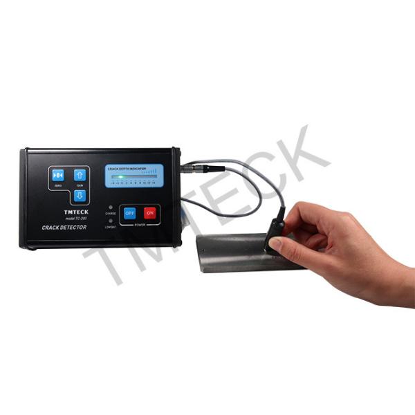14h Battery Operation 0.6lb IP65 Crack Detector