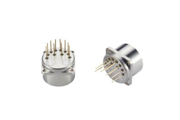High temperature and vibration resistance quartz flexible acceleration sensor