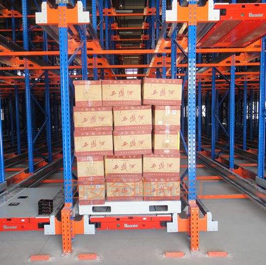 Professional Pallet Shuttle System , Storage Warehouse Racking System CE Approved