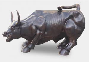 China Large Size Outdoor Metal Animal Sculptures Bronze Wall Street Bull Sculpture on sale