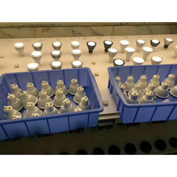 Shopping Mall RGB 3 Watt LED Spot Bulbs With Remote Control 16 Colors 24 Keys