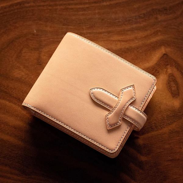 Men's Bi-fold Wallet with Multi-card Slots and Coin Pocket in Vegetable Tanned Leather