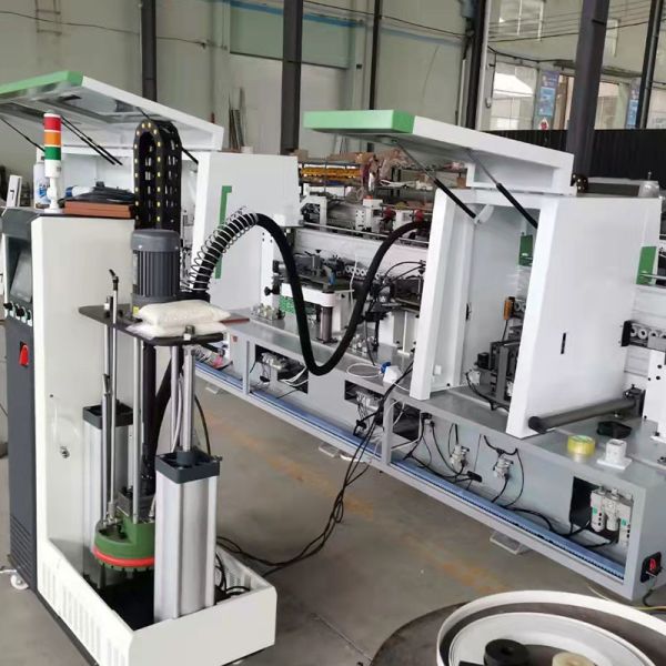 Automatic Linear Woodworking Edge Banding Machine 0.4 - 3mm Edge Thickness