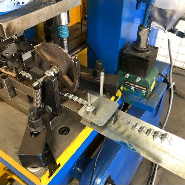 High Rigidity Barbed Razor Wire Machine Automatic 220-280 M/H Speed