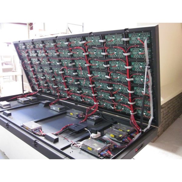 High Bright P5 SMD2727 Outdoor Waterproof LED Screen Front Open