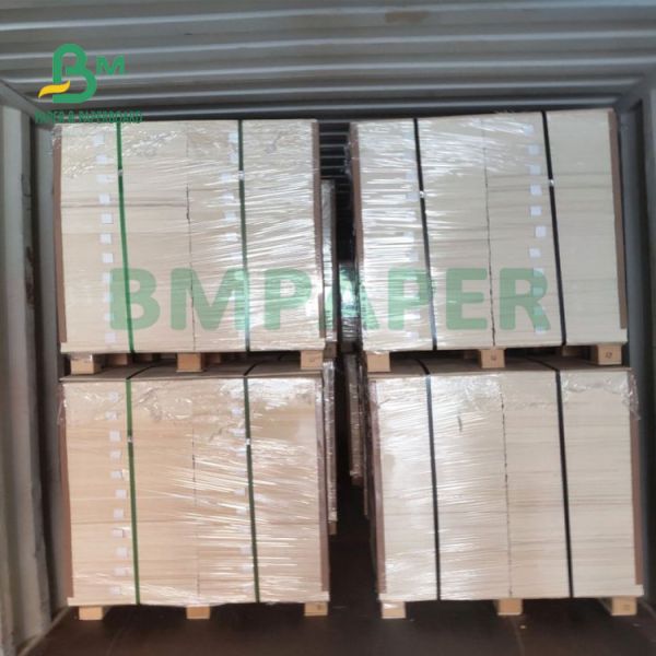 700mm X 1000mm Absorbent Paper Sheets Super Absorb Liquid Flat Surface