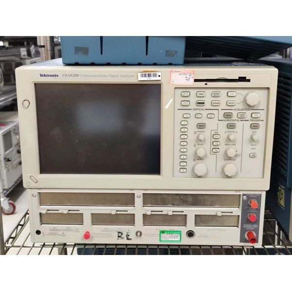 Tektronix CSA8200 Communications Signal Analyzer With Four 3D Databases