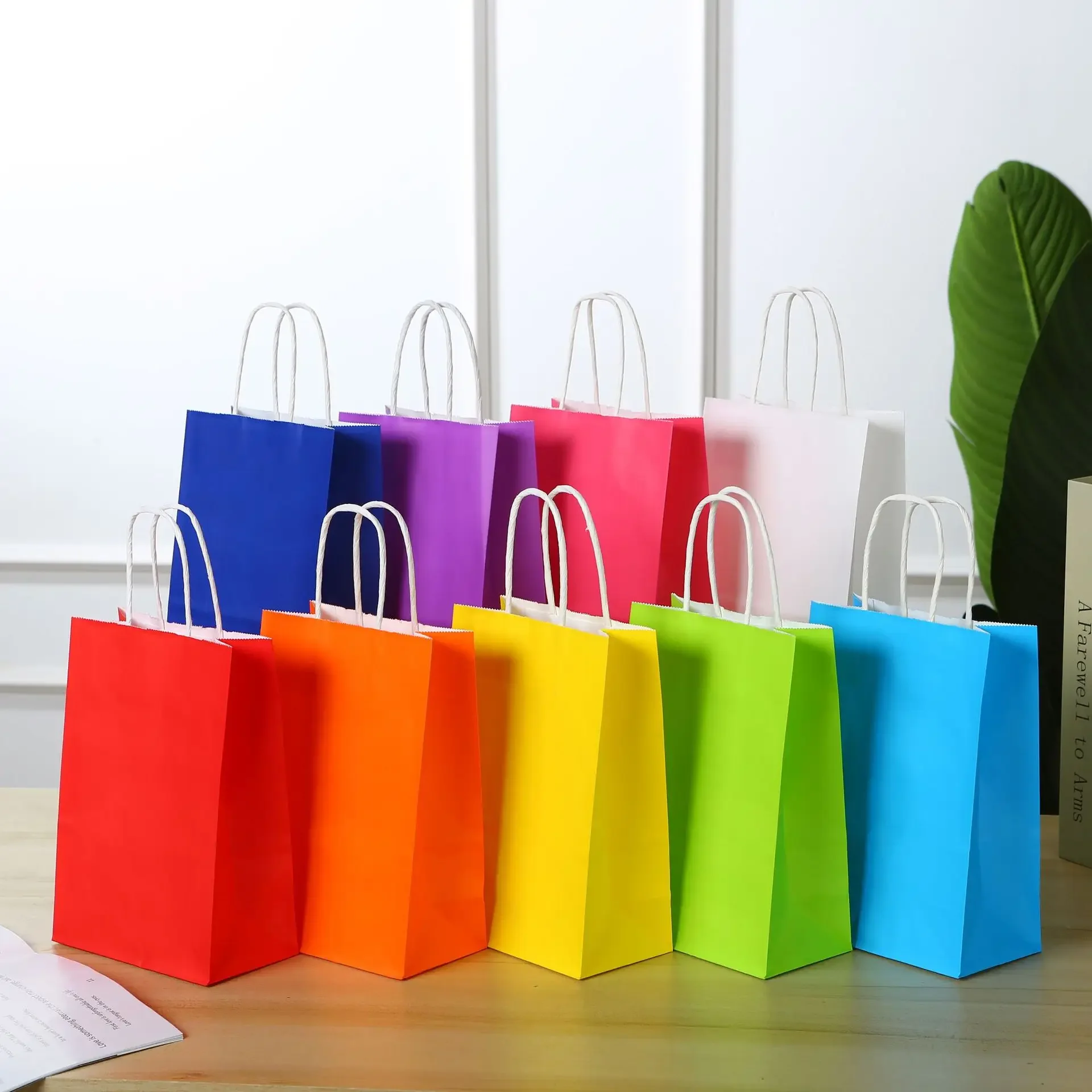 Gift Kraft Paper Bags Custom Printed Your Own Logo Reusable Cheap Price Shopping Gift Shop Packaging Paper BagsWith Handles