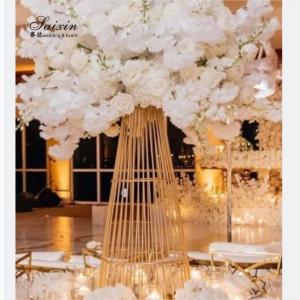 China New Design Gold Metal Flower Stand Wedding Decoration Table Centerpiece Luxury Wedding Flower Stand on sale