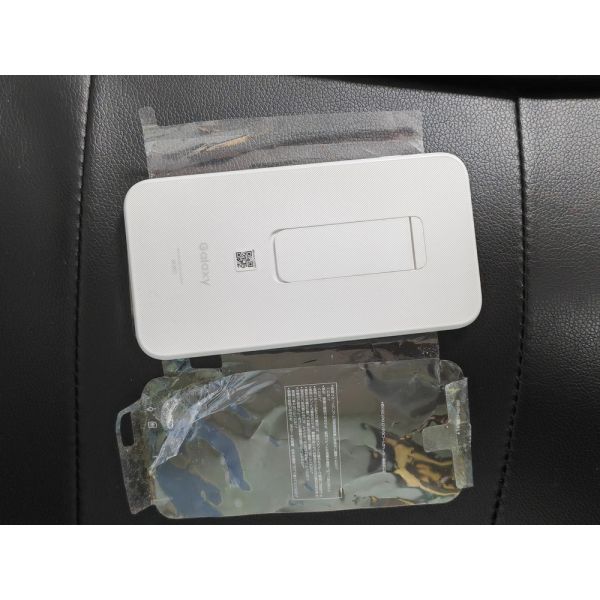 Unlocked 5G & 4G Portable WiFi Router with 5000mAh Battery and 5.3-inch Display