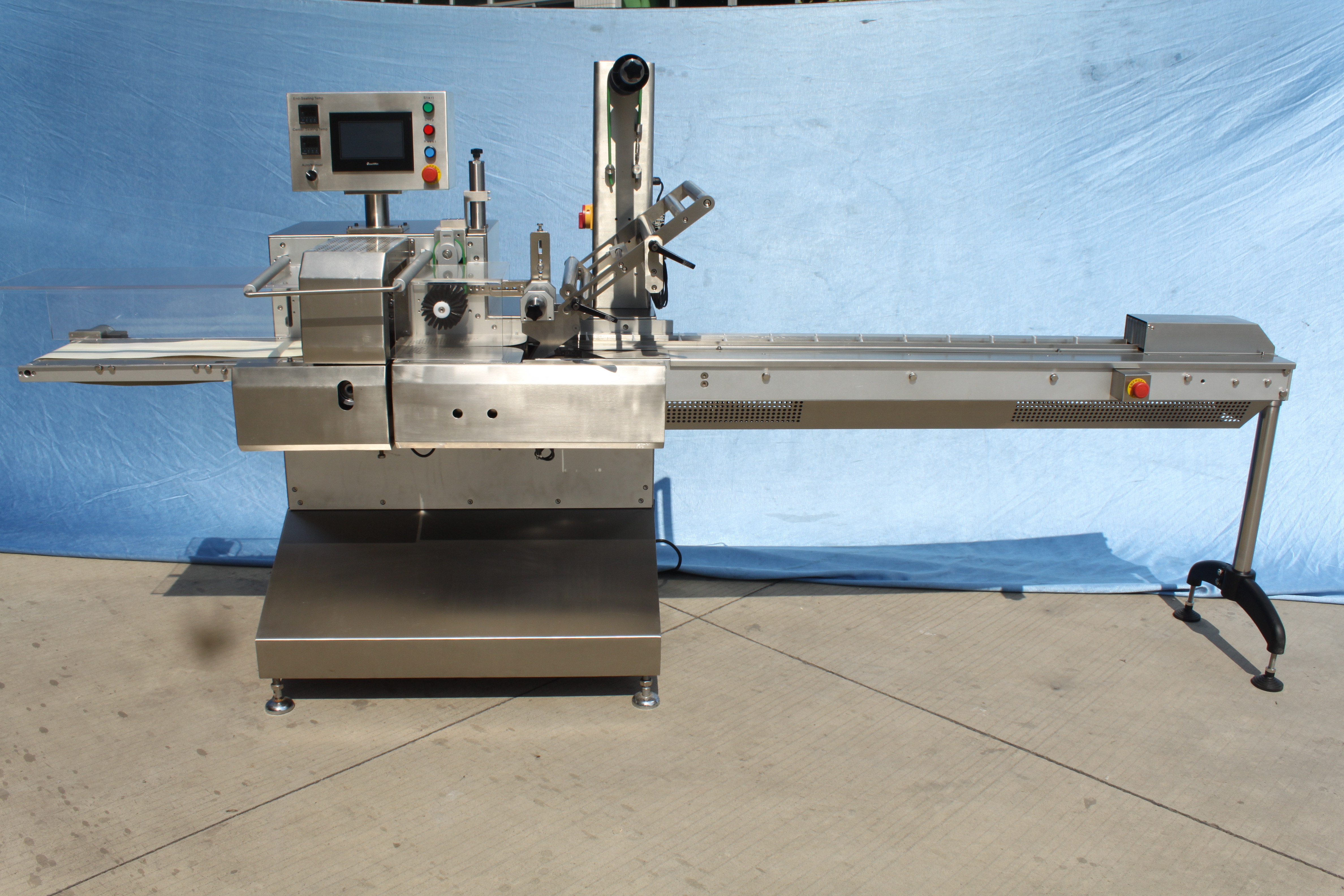 Small Bag Horizontal Flow Biscuit Packaging Machine Automatic