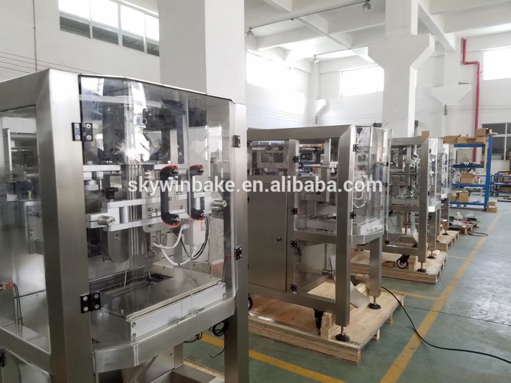 ISO9001 Pillow Seal Bag Vertical Packaging Machine / Cookie Packing Machine