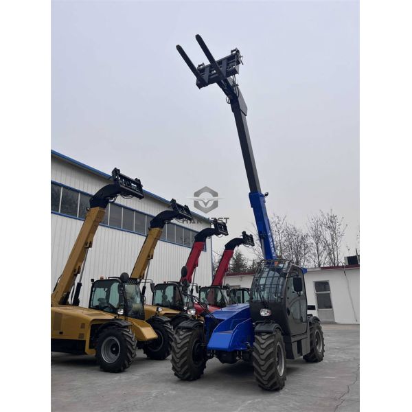 4WD 7m Telhandler Forklift with Cum-mins Engine for Construction