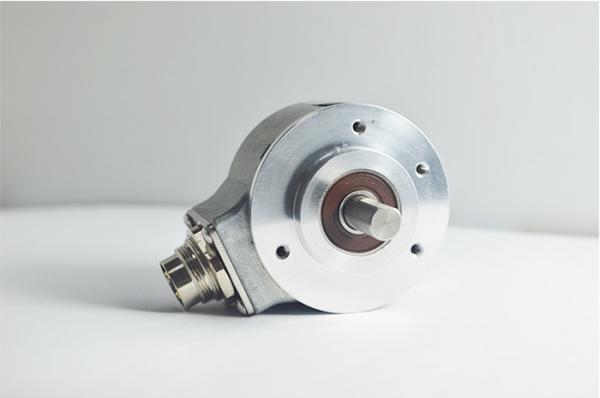 Buy ABZUVW Signal Servo Motor Encoder , S52 Optical Motor Shaft Encoders 5000 Resolution at wholesale prices