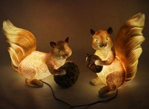China A pair of squirrel Lawn lights garden resin animal lamp park scenic lawn decoration cartoon landscape on sale