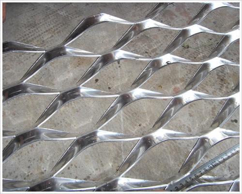 Buy Decorative Aluminum Expanded Mesh Sheet , Diamond Wire Mesh Panels Raised Expanded at wholesale prices